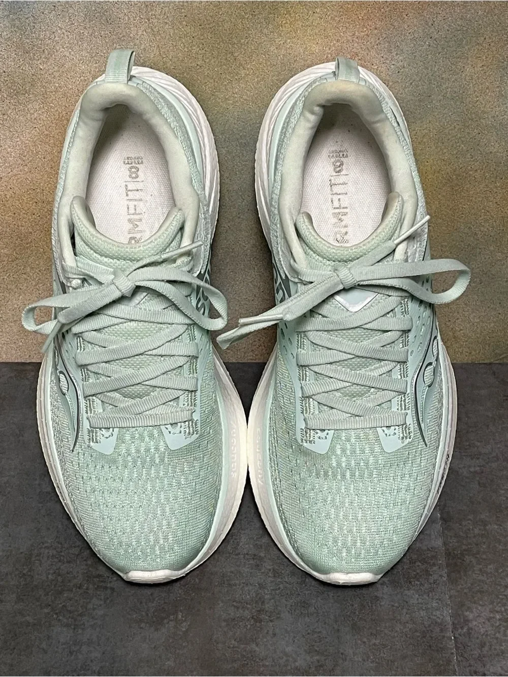 Saucony Ride 17 Women's Jade Green Running Shoes Size 7.5B